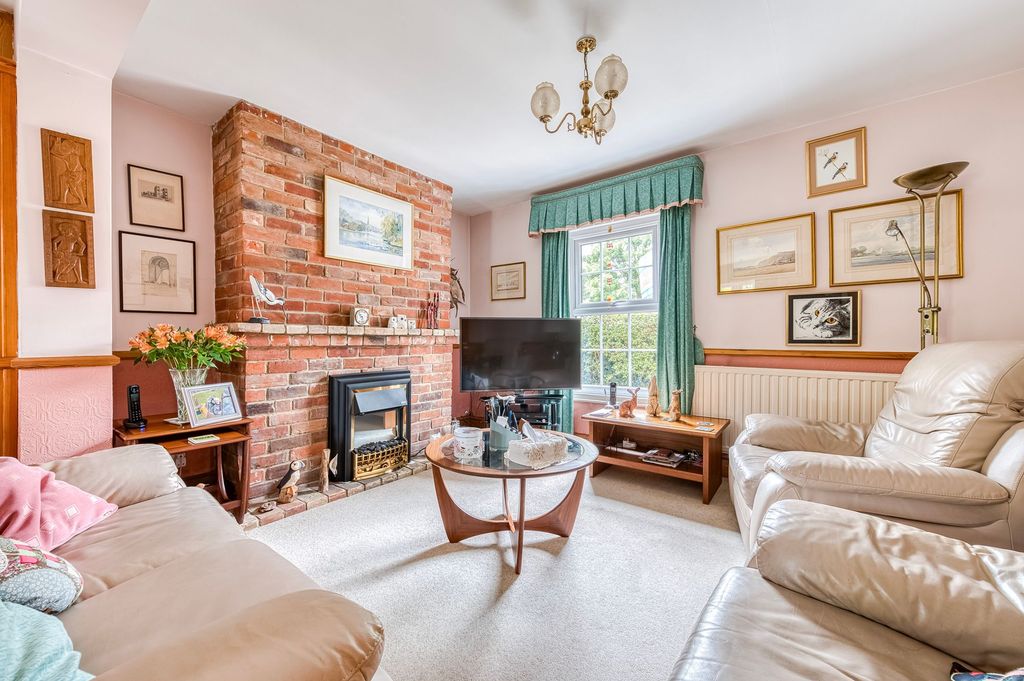 Property photo 2 of 23