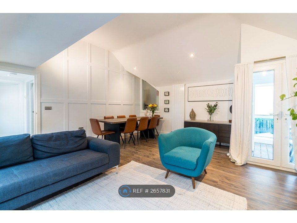 Property photo 3 of 25