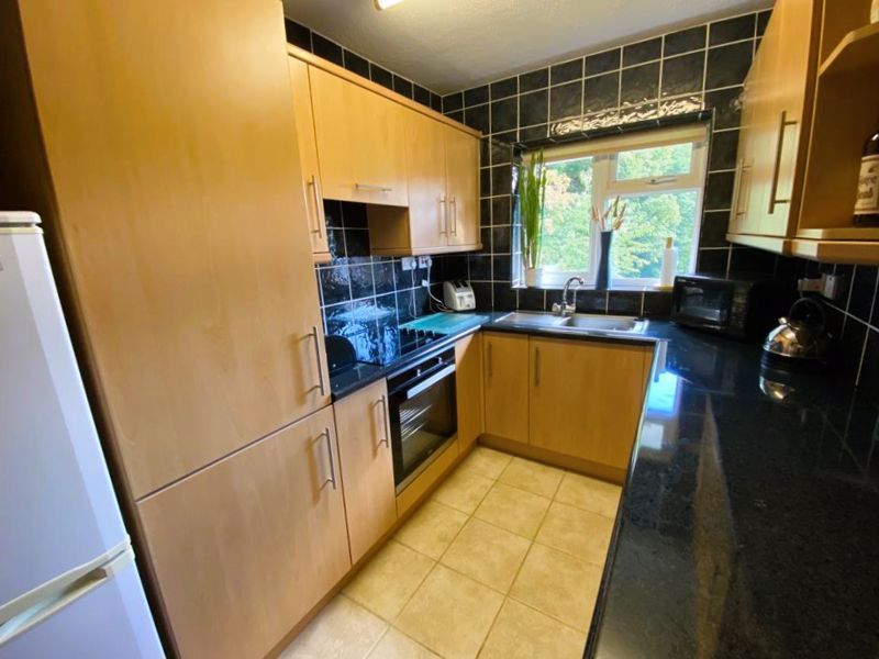 Property photo 3 of 14 Kitchen