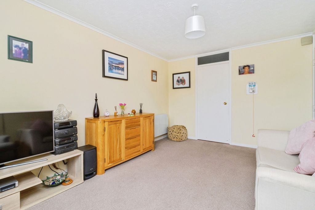 Property photo 3 of 16 Photo