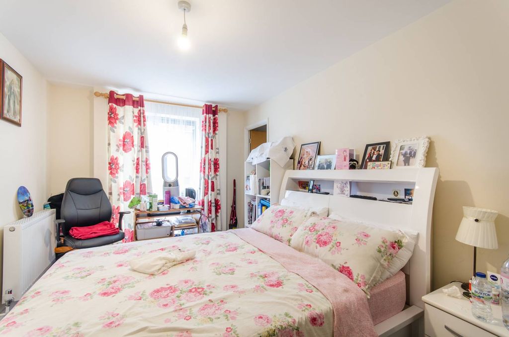 Property photo 1 of 5