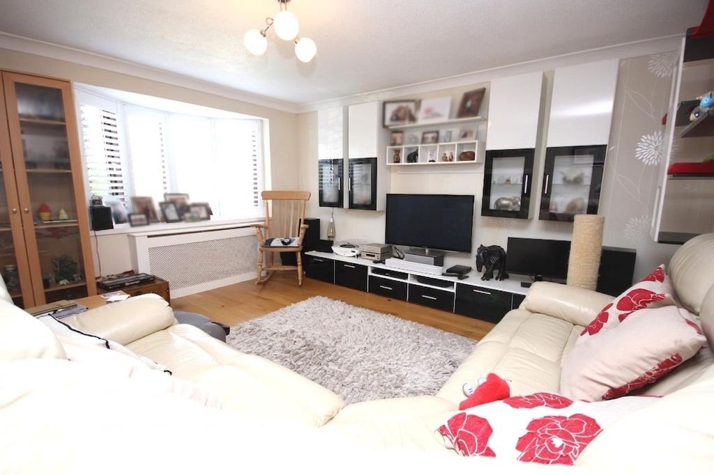 Property photo 3 of 17 Gemini_Generated_Image_Nhyyxmnhyyxmnhyy.Png