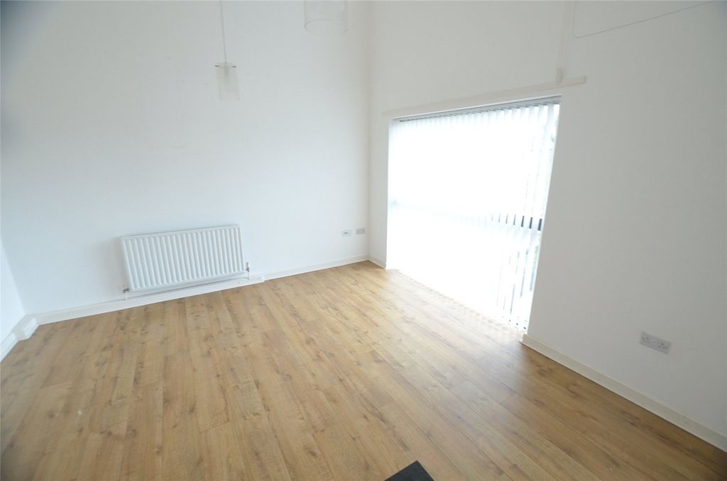 Property photo 3 of 10 Picture No. 10