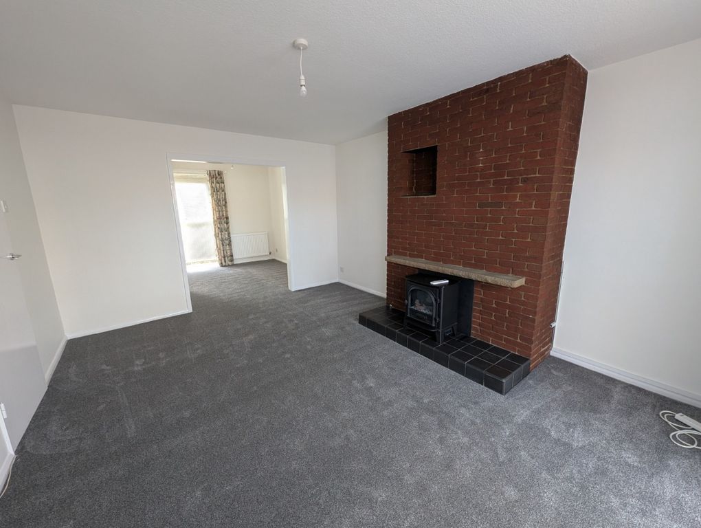 Property photo 2 of 8 3713244