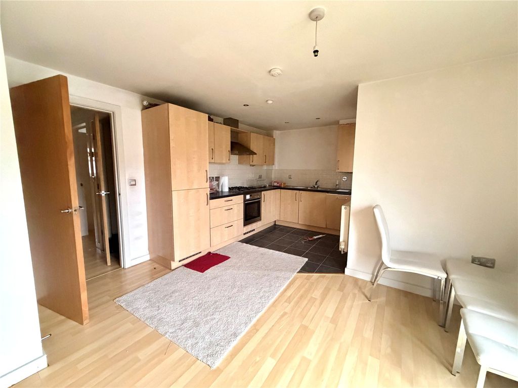 Property photo 2 of 12 Picture No. 04