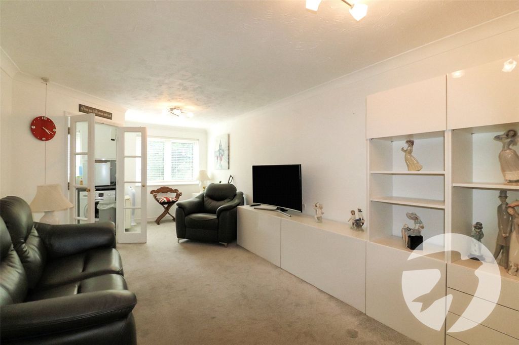 Property photo 2 of 11 Picture No. 21