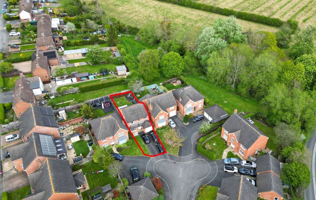 Property photo 2 of 21