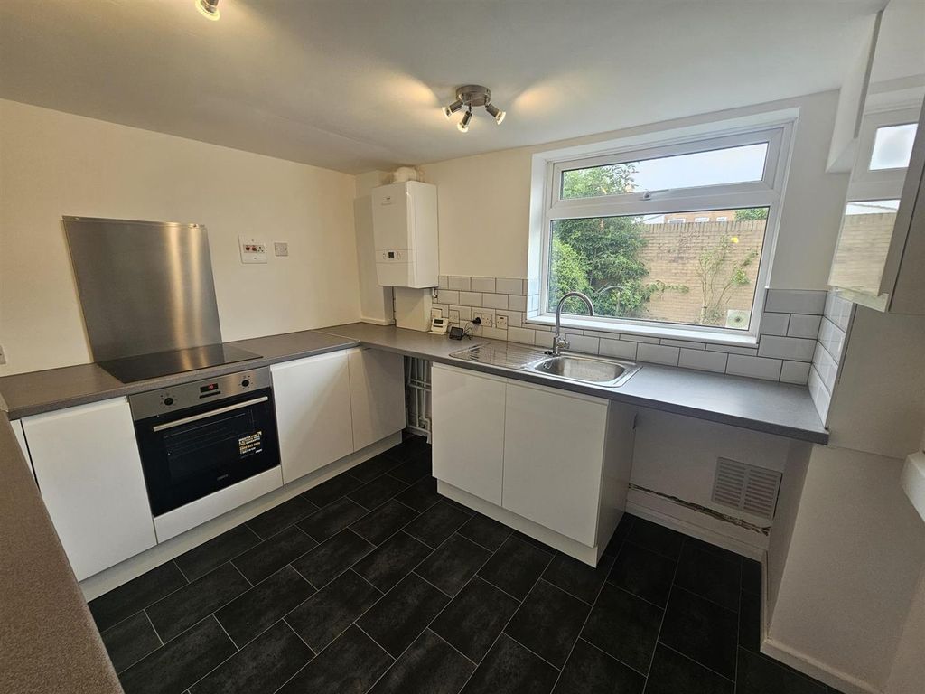 Property photo 2 of 20 1000042988.Jpg