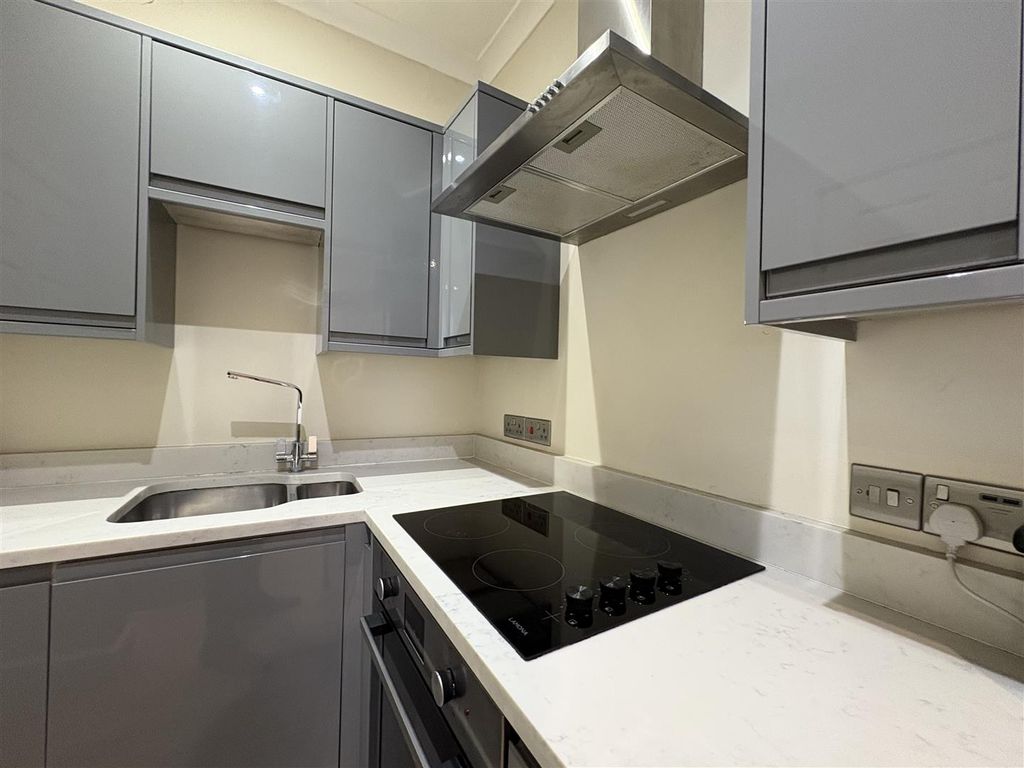 Property photo 3 of 10 44 Fishergate - Photo 8.Jpeg