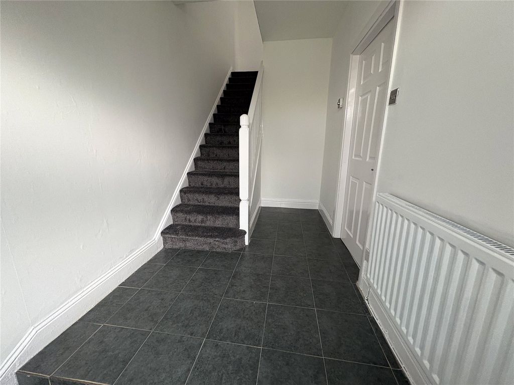 Property photo 2 of 17 Picture No. 08
