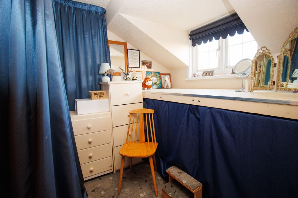 Additional image 16 of 4 bed cottage for saleReynolds Street, Filey YO14