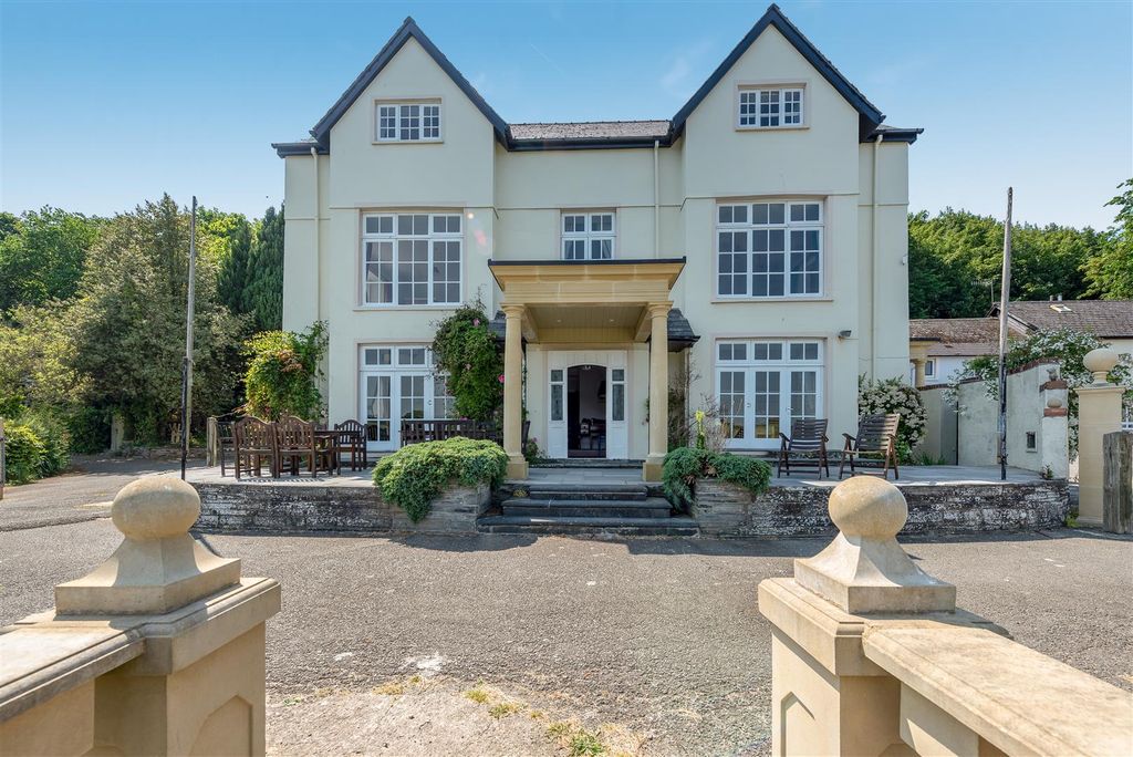 Property photo 1 of 28 Front Of Glanteifi House