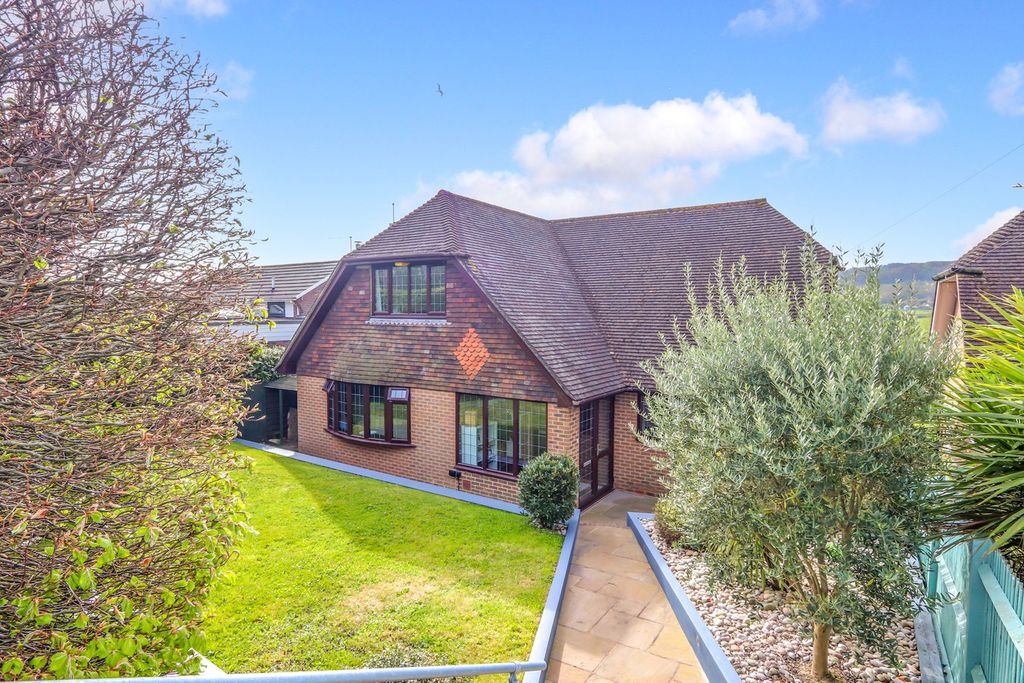 Property photo 1 of 21