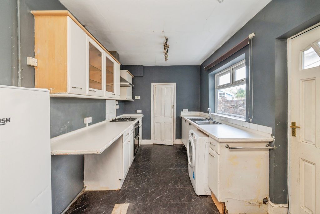 Property photo 3 of 18