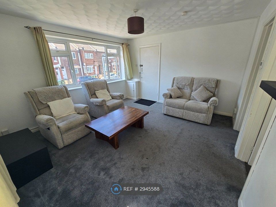 Property photo 1 of 15 Lounge