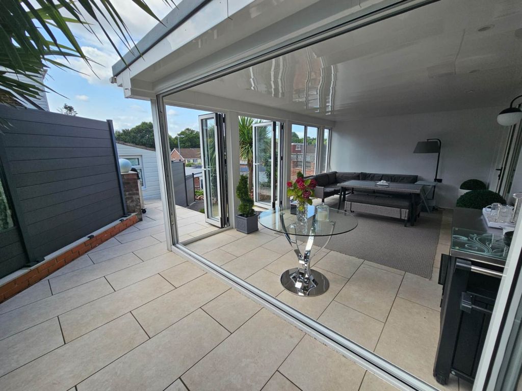 Property photo 2 of 26