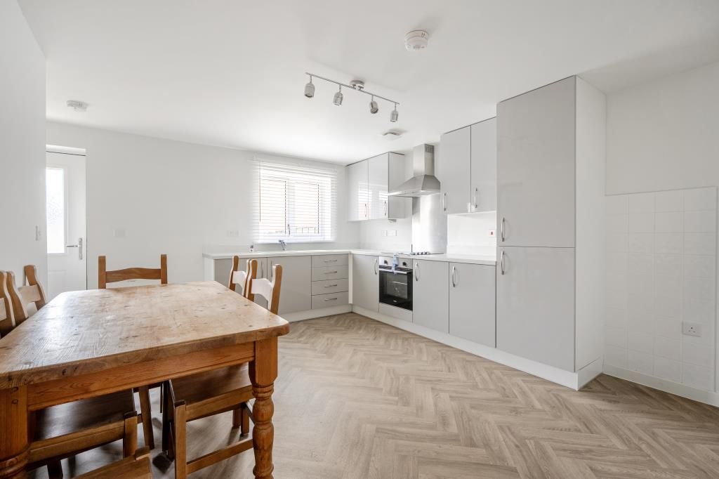 Property photo 3 of 21 Dining  / Kitchen