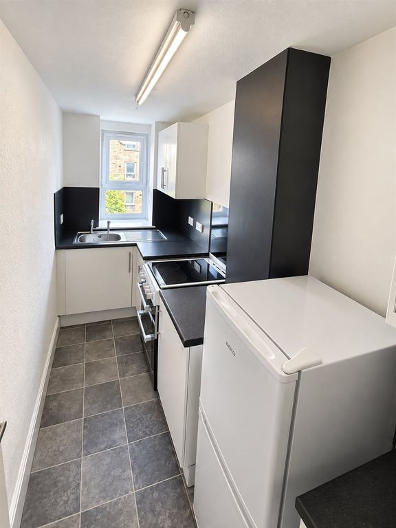 Property photo 3 of 4 Kitchen