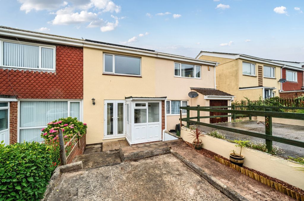 Property photo 1 of 18 1 - 1469163-2-6A1Dd24...