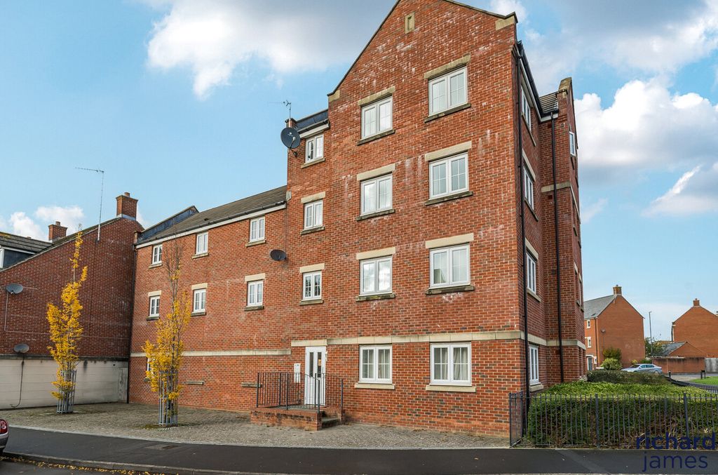 Property photo 1 of 13 0Ad3F8Db34044484Bccdaf84B4Ea39ce