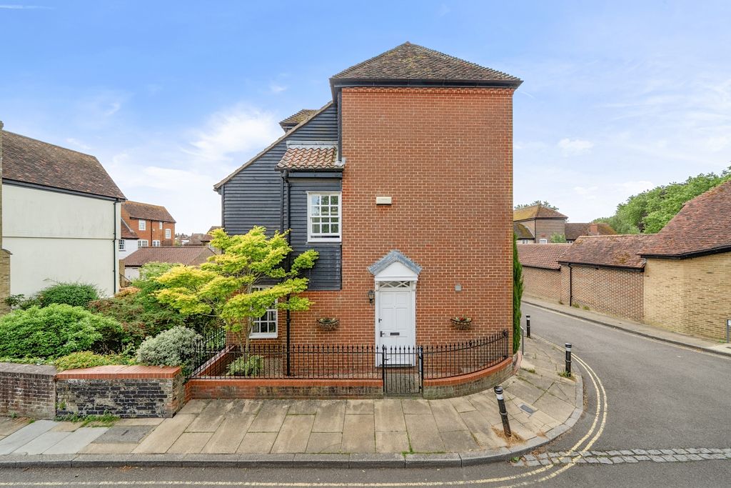 Property photo 1 of 29 1-6A26De37Cce92-1467858-2-6A2691E1d5501-1