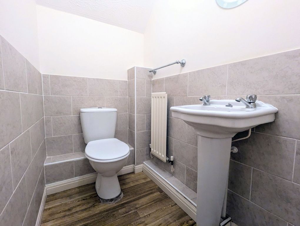 Property photo 3 of 9 Wc