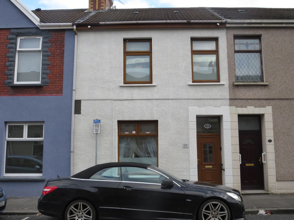 Property photo 1 of 47