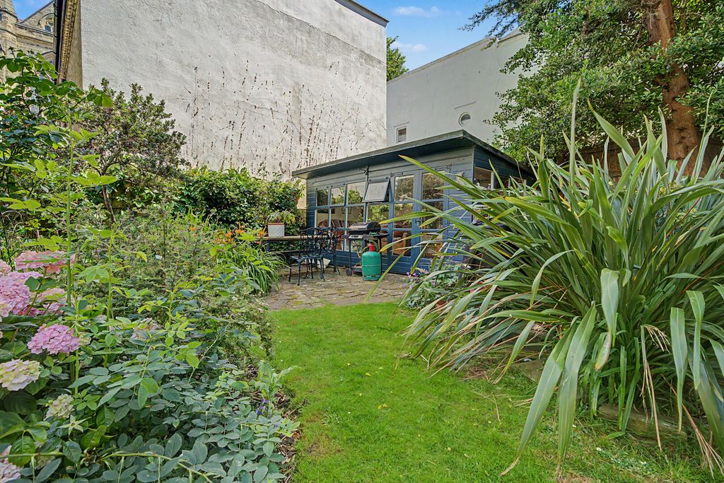 Additional image 11 of 3 bed flat for saleThe Drive, Hove BN3