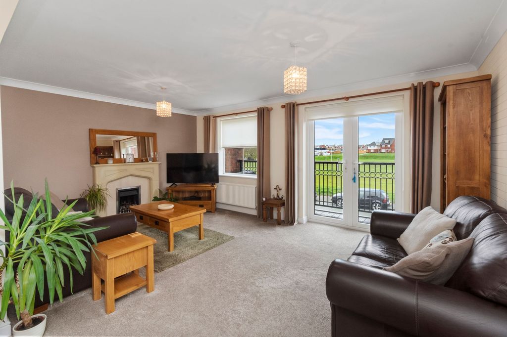 Property photo 2 of 22