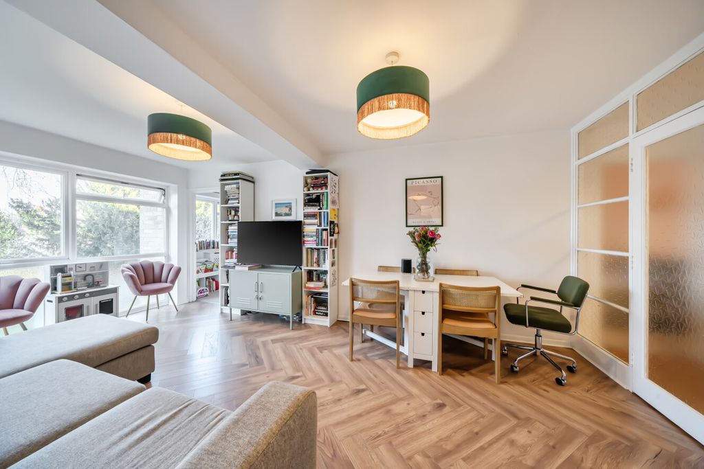 Property photo 2 of 12 1430814-12-69Bbbc...