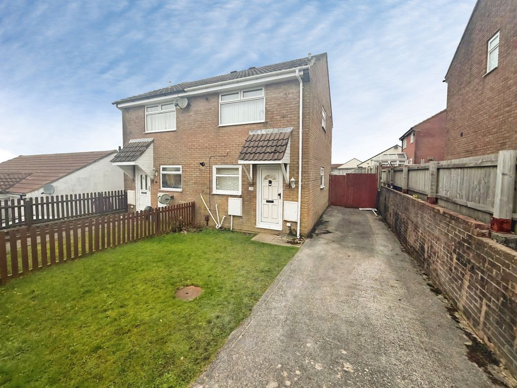 Property photo 1 of 13 Balcony