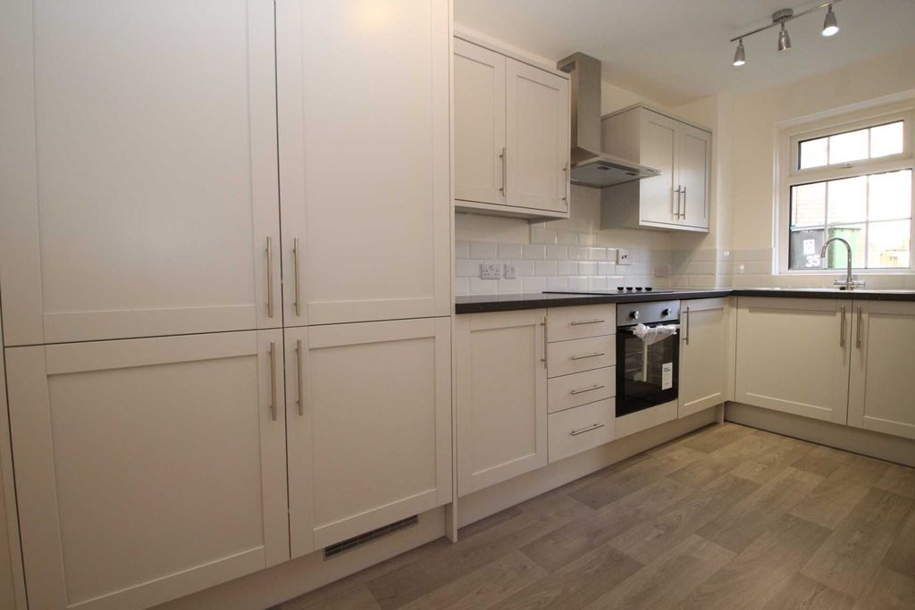 Property photo 1 of 7 Photo