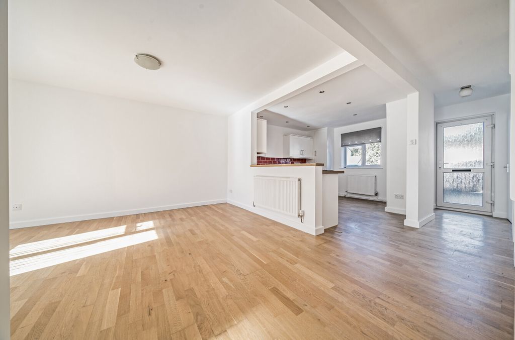 Property photo 3 of 17 1357425-23-68d2Ca...