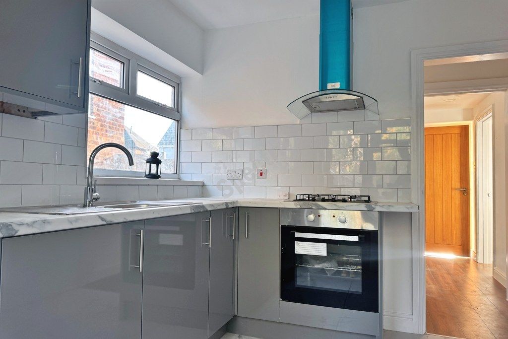 Property photo 1 of 16 3 Bed Semi-Detached To Rent Colesbourne Road, Solihull B92