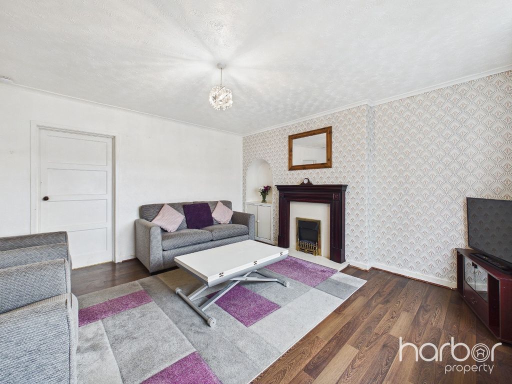Property photo 2 of 16 4787875