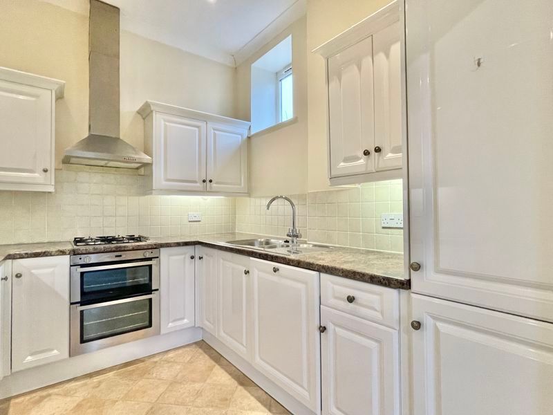 Property photo 3 of 12 Photo 10