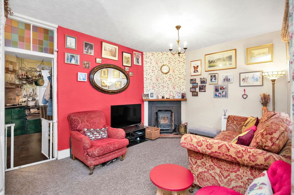 Property photo 3 of 26