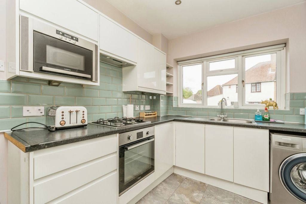 Property photo 2 of 16 Photography
