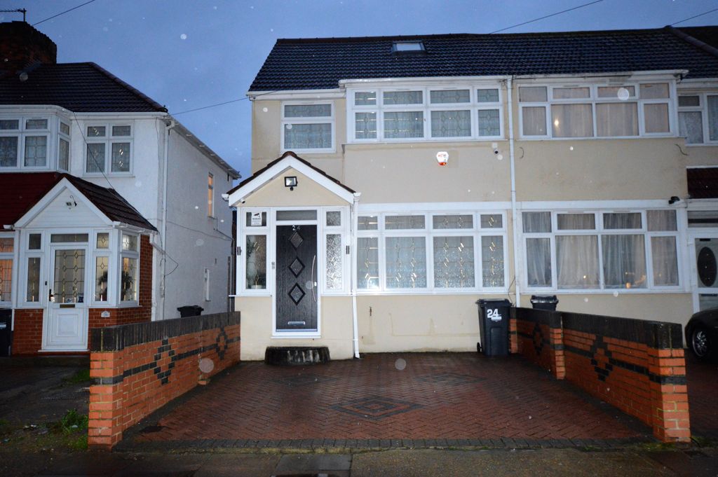 Property photo 1 of 1