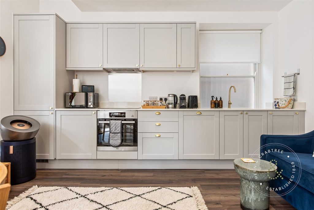 Property photo 3 of 14 Sophia-Mews-10.Jpg