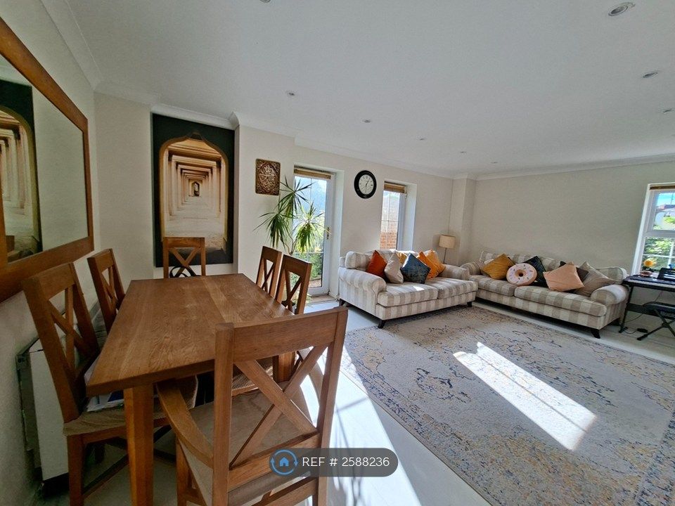 Property photo 3 of 22