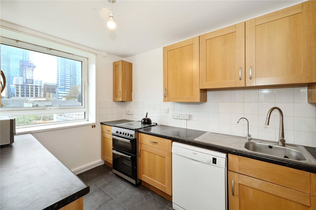 Property photo 3 of 14 Kitchen