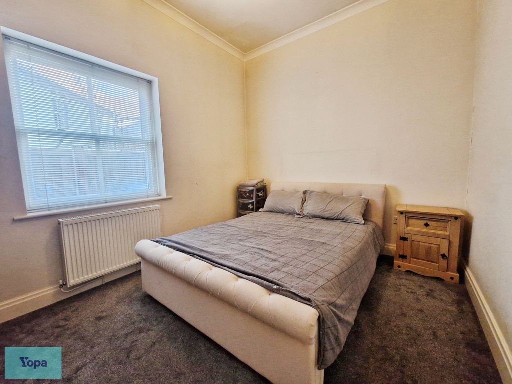 Property photo 3 of 12 3Ad7Eb75-1000094764