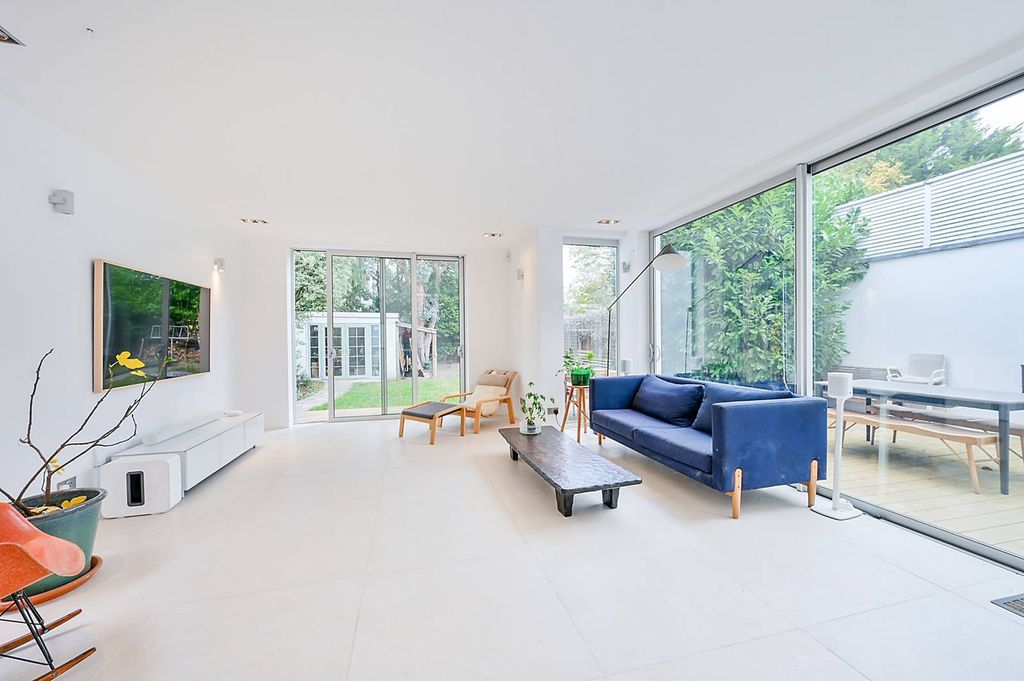 Property photo 1 of 26