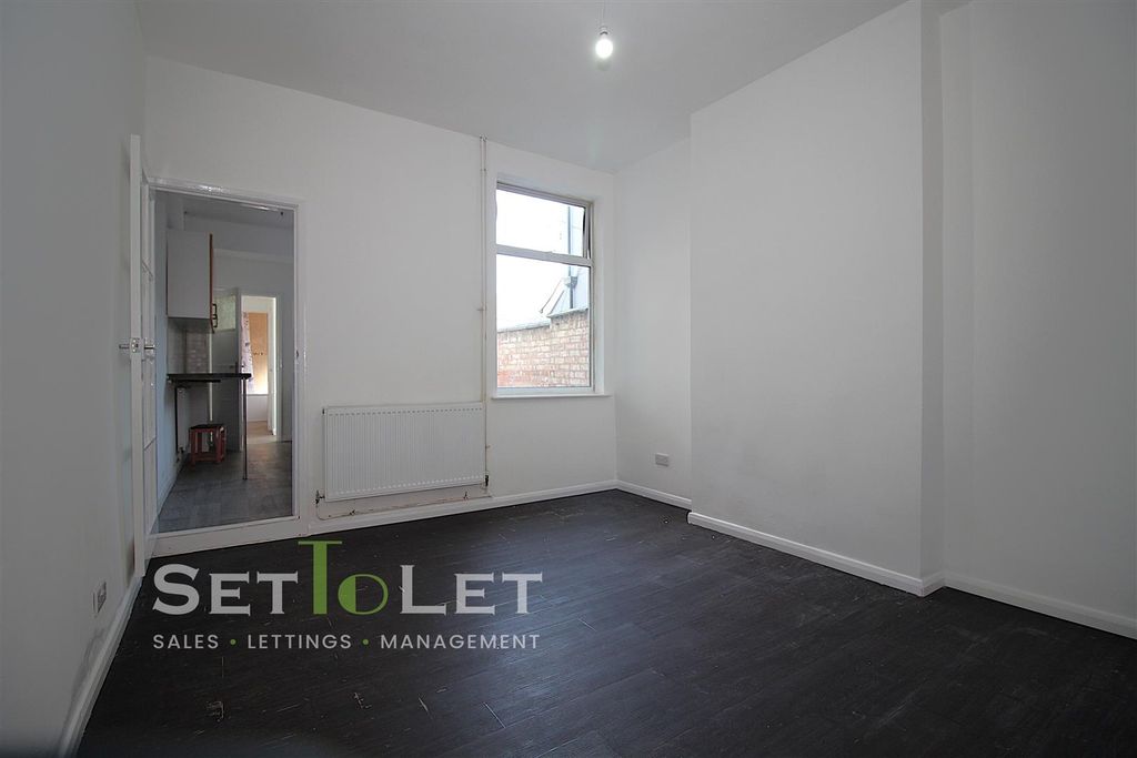 Property photo 2 of 11 Img_8513.Jpg
