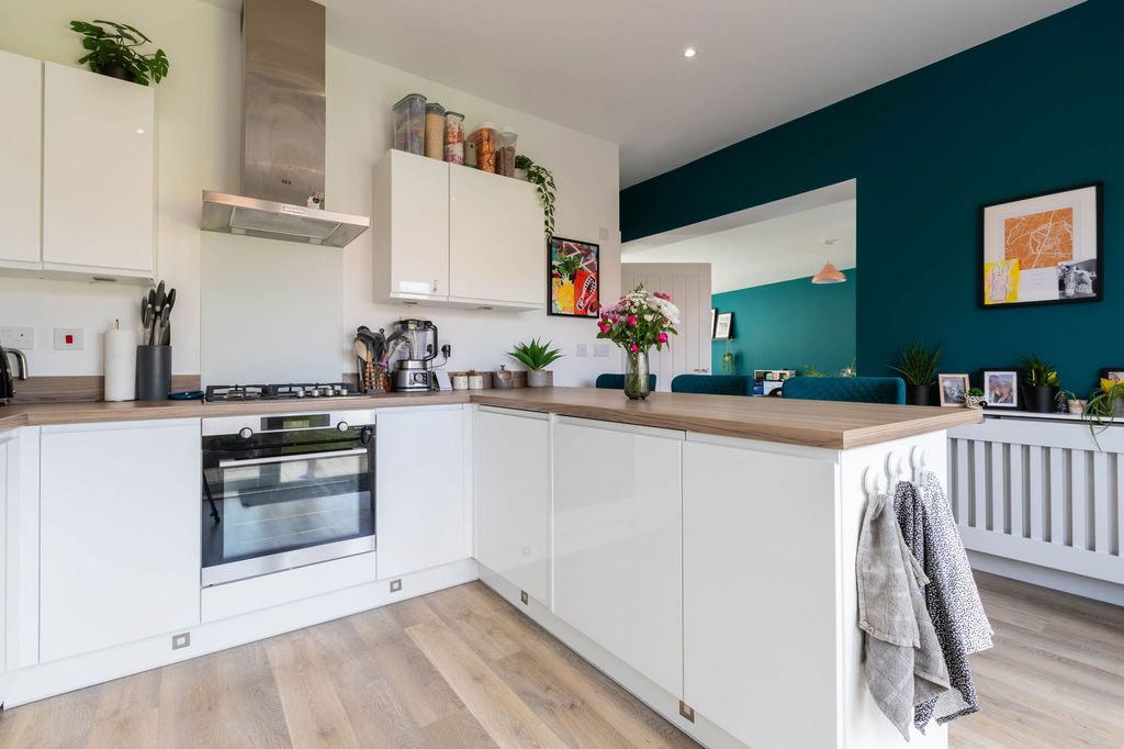 Property photo 3 of 19