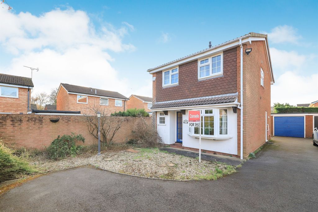 Property photo 1 of 17