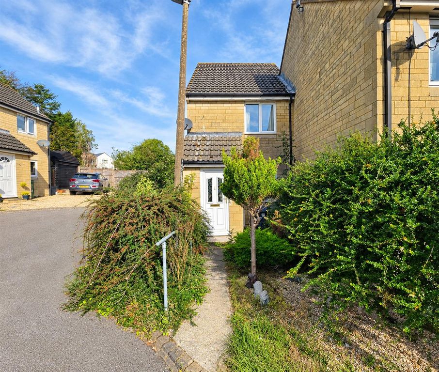 Property photo 1 of 9 Front (3).Png