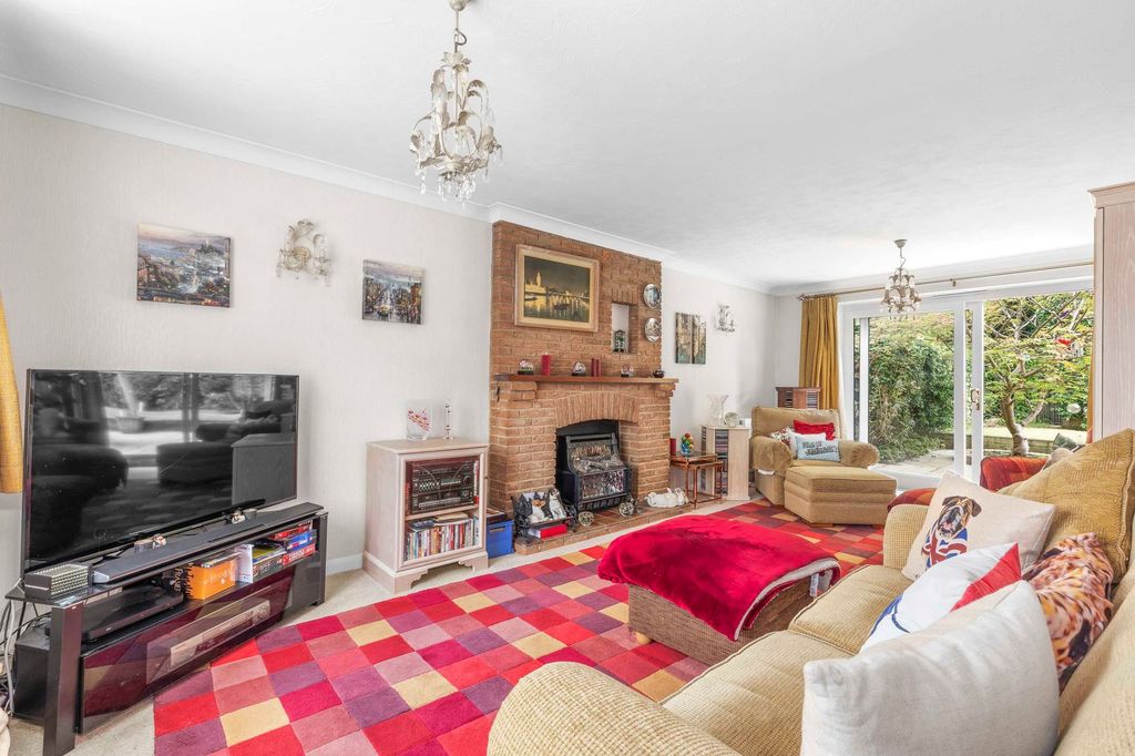 Property photo 2 of 18