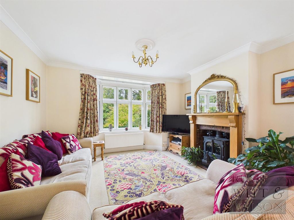 Property photo 3 of 39